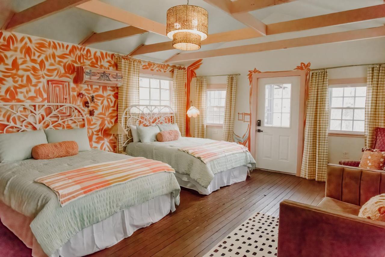 Camp Swann Hotel Tracy City Room photo