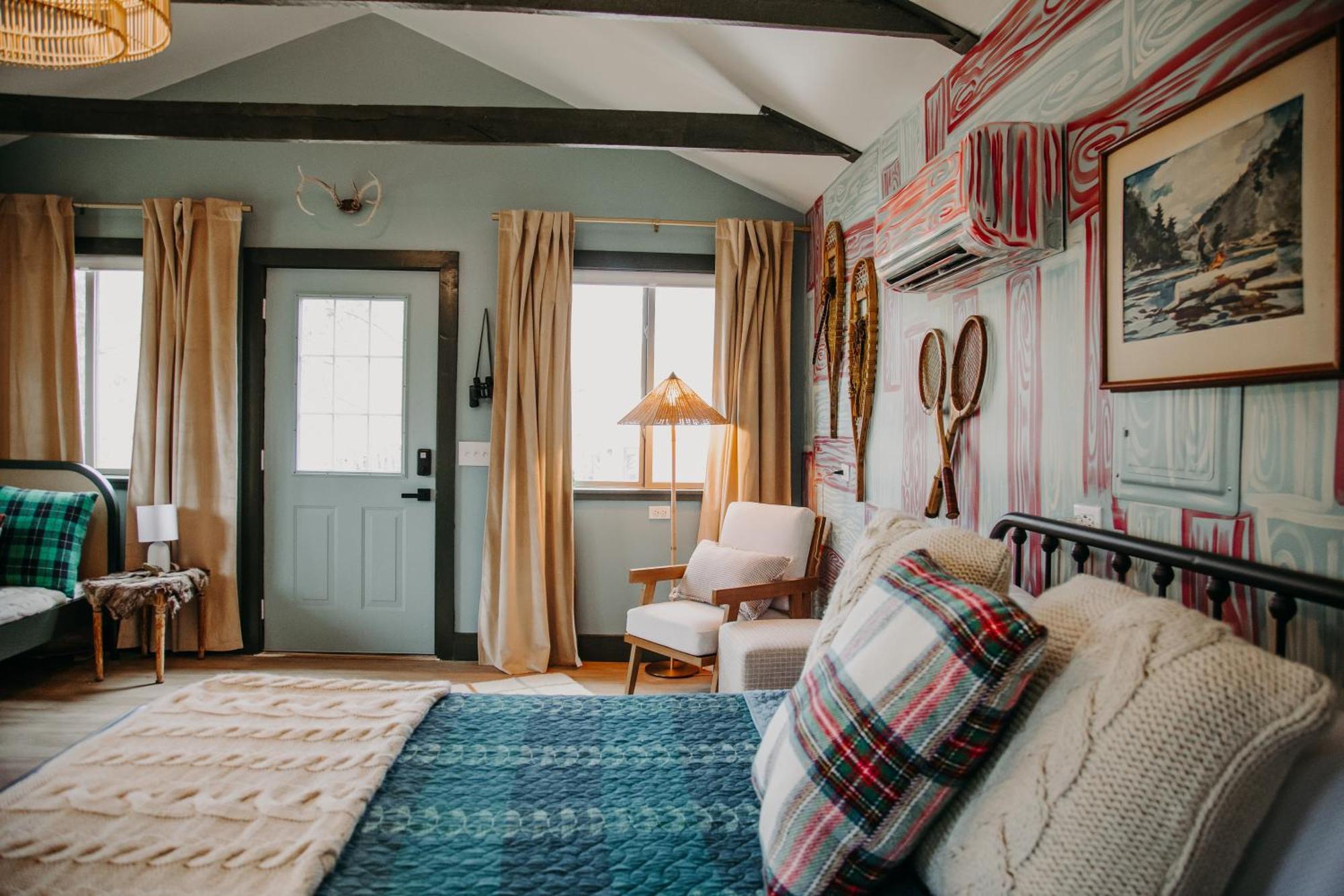 Camp Swann Hotel Tracy City Room photo