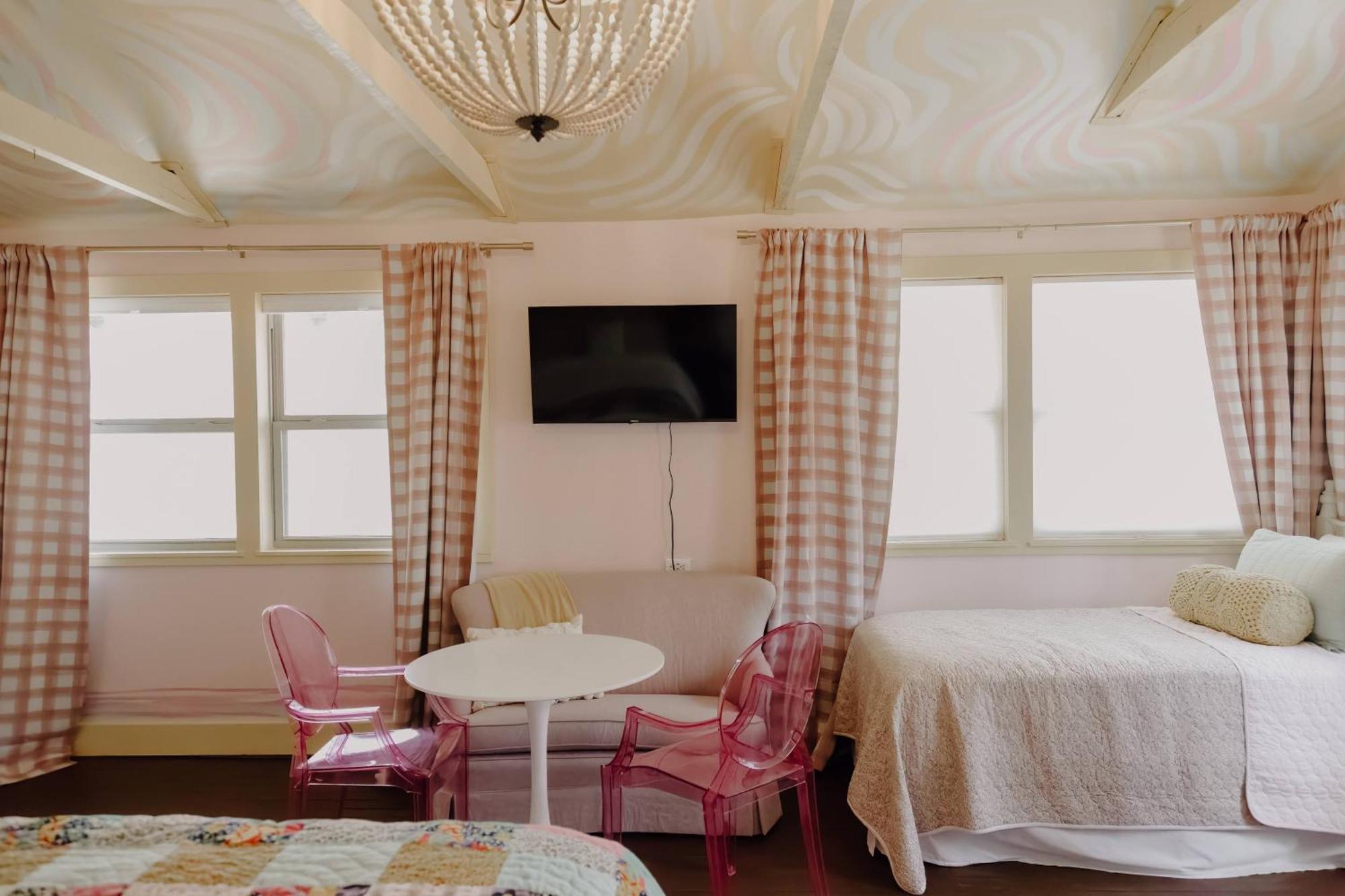 Camp Swann Hotel Tracy City Room photo