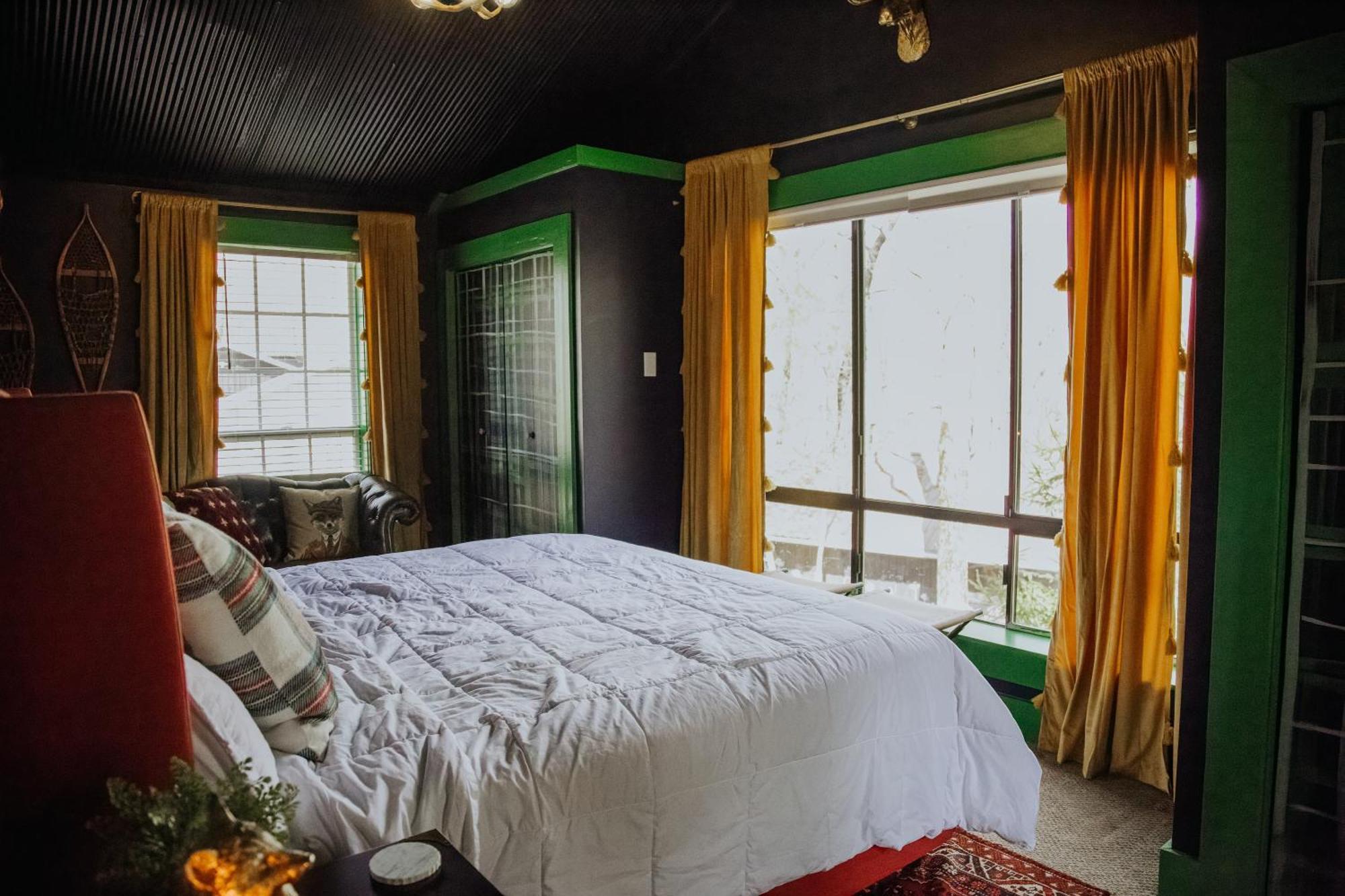 Camp Swann Hotel Tracy City Room photo