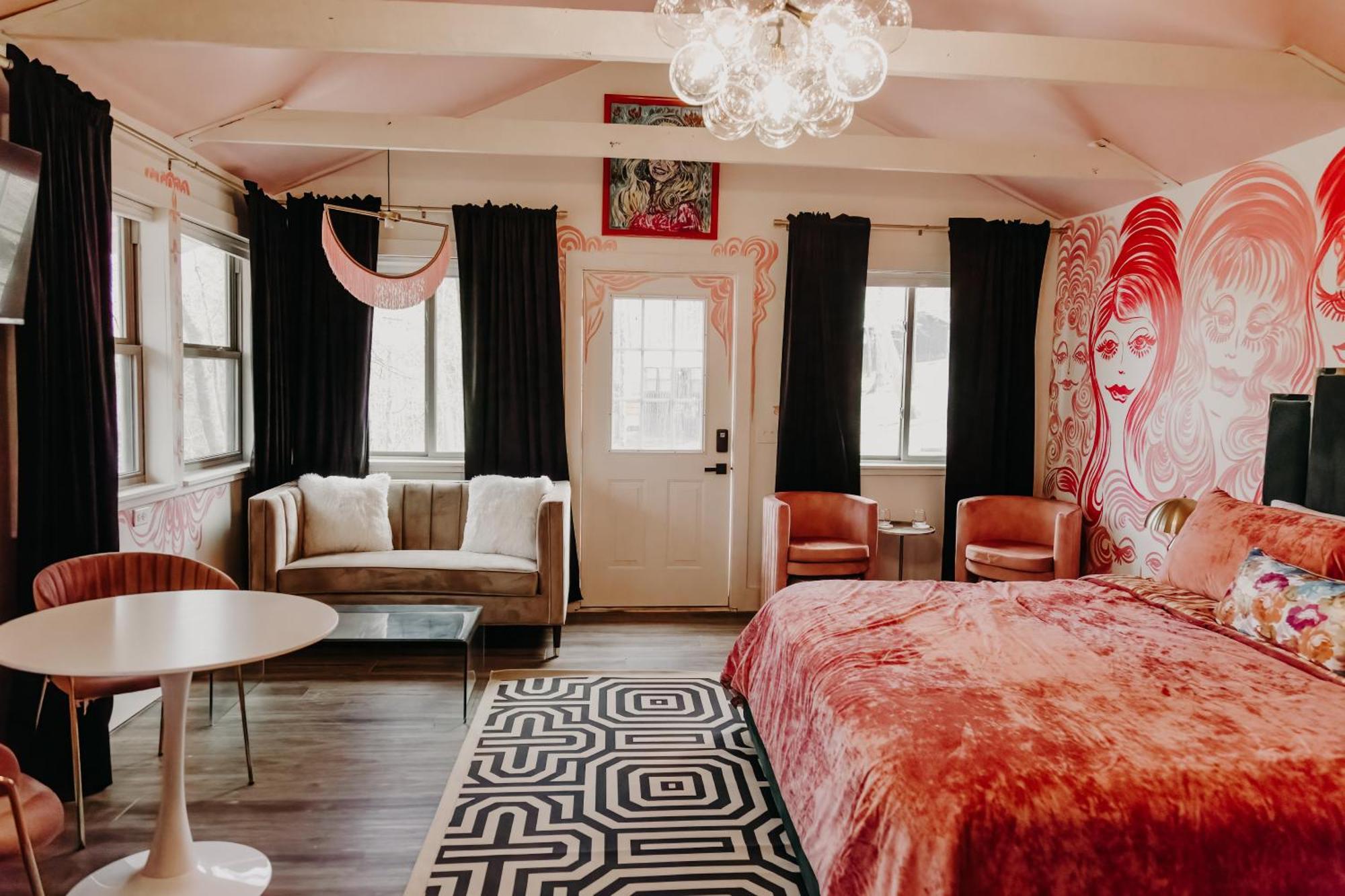 Camp Swann Hotel Tracy City Room photo